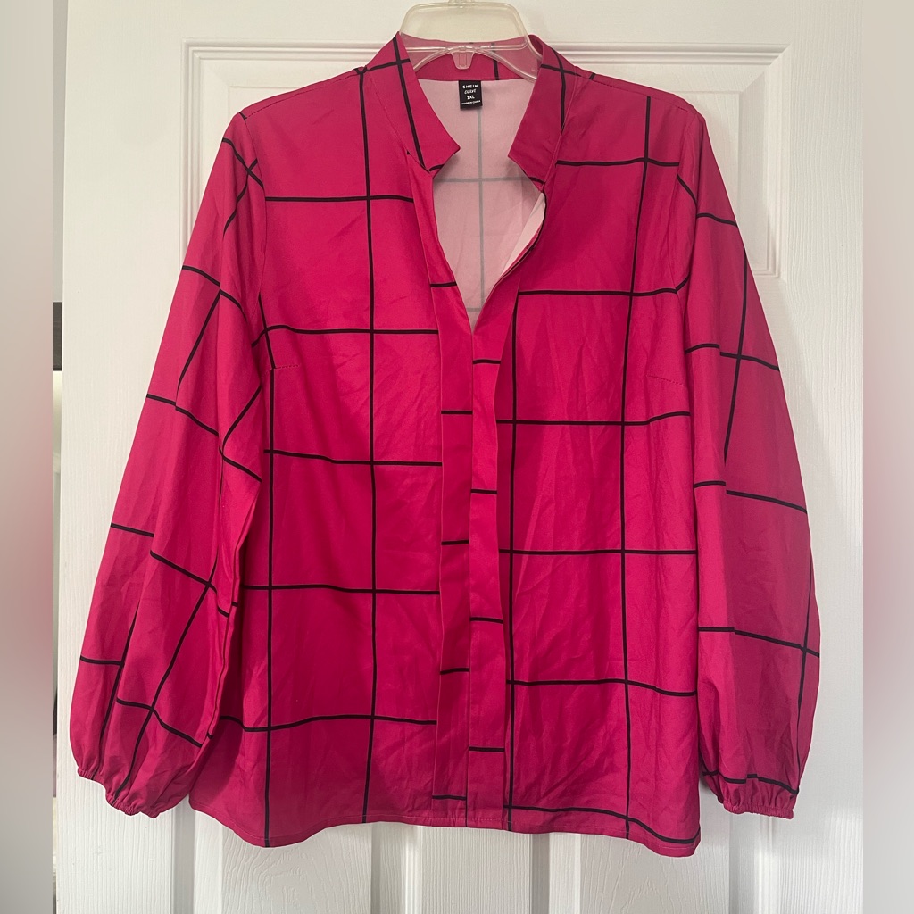 Emery Rose Plus Windowpane Print Lantern Sleeve Blouse